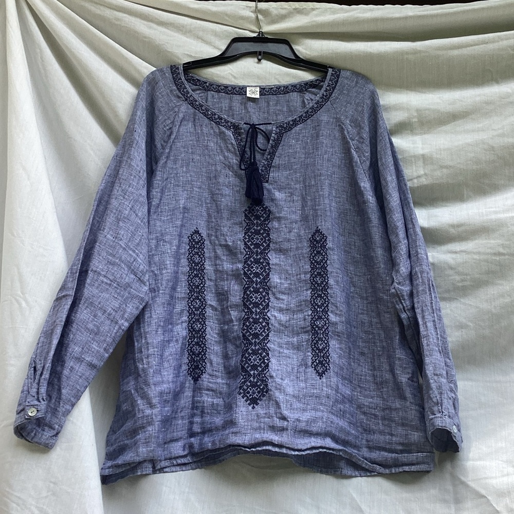 Artisanany chambray linen business casual blouse , size medium/large
